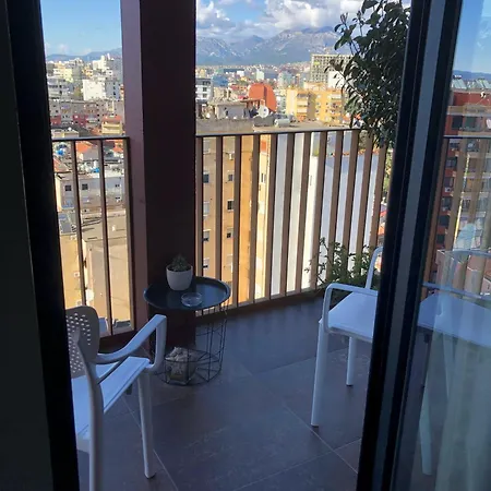 Garden Building Luxury شقة *