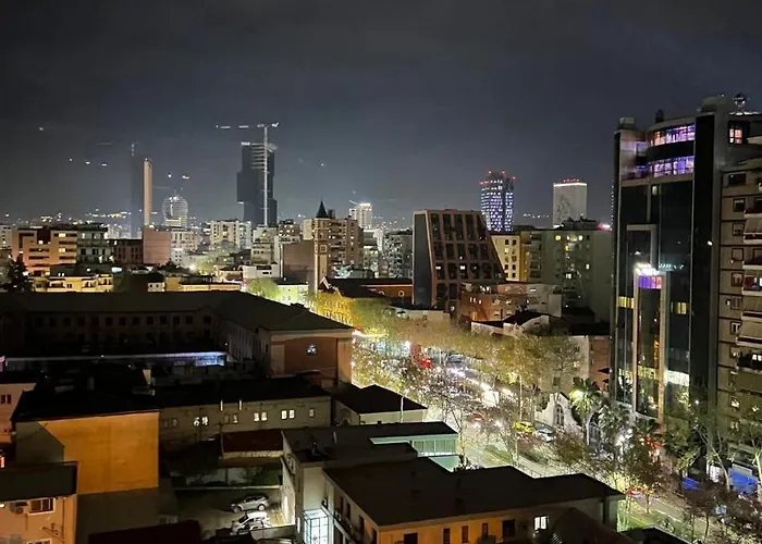 Garden Building Luxury 티라나