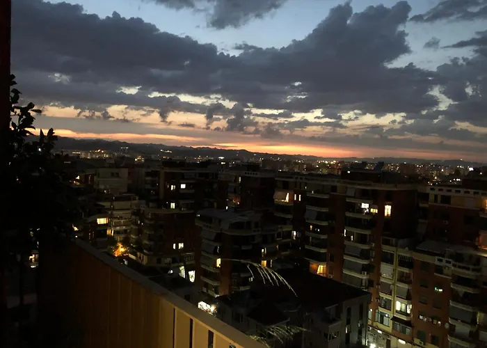 Garden Building Luxury アパート